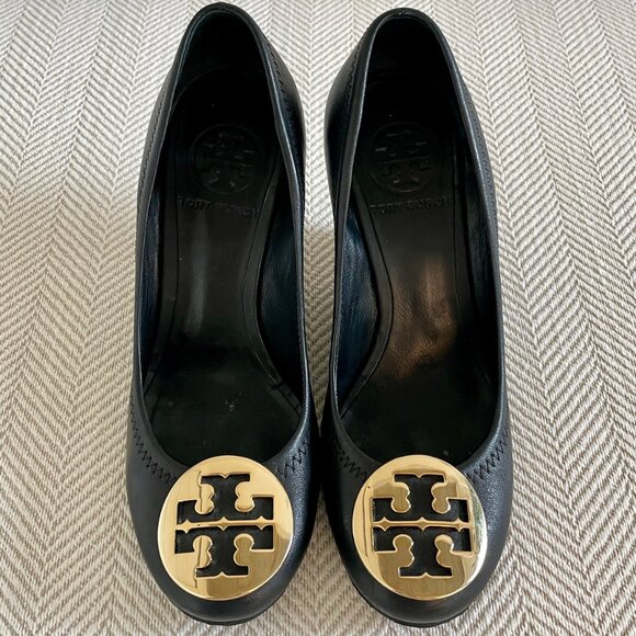 Tory Burch Sally Wedge Pumps – Black Leather – Size 6 - Picture 6 of 9